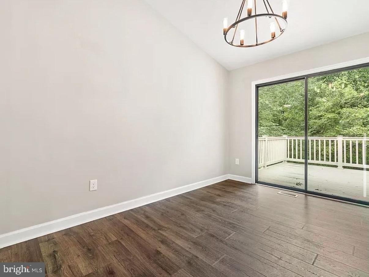 10788 Forest Edge Cir - Photo 6 of 15