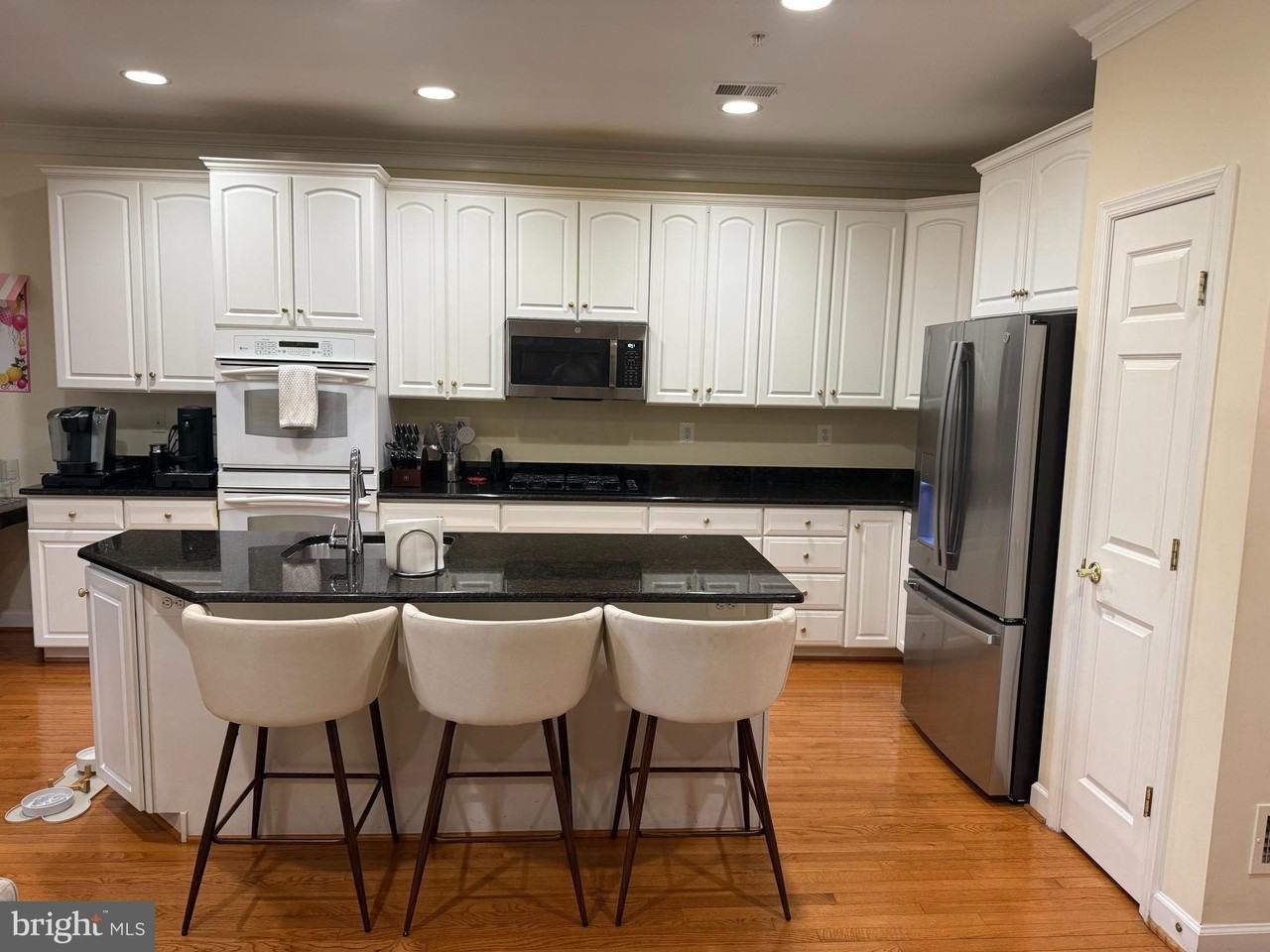 104 Oak Knoll Ter - Photo 3 of 22