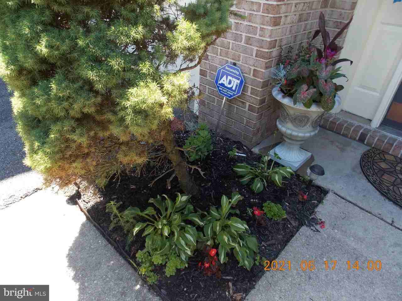 14609 Governor Sprigg Pl - Photo 3 of 27
