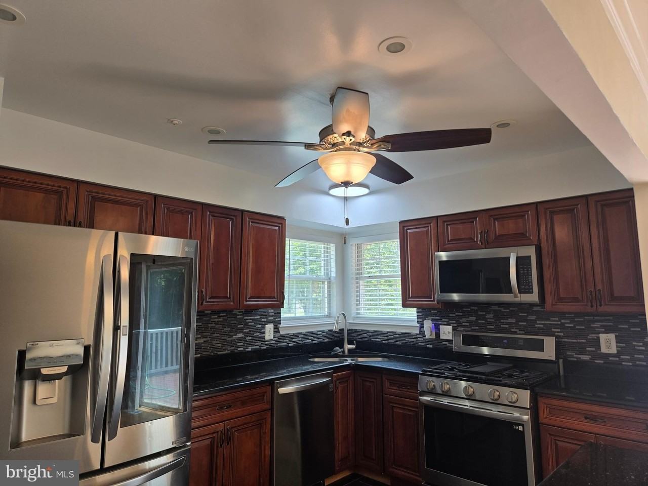 5401 Riba Ct - Photo 3 of 16