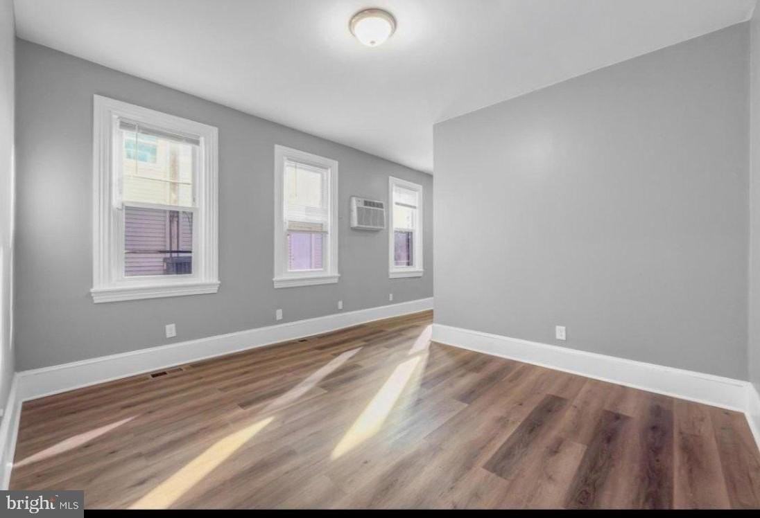 302 Jones Ave - Photo 2 of 8