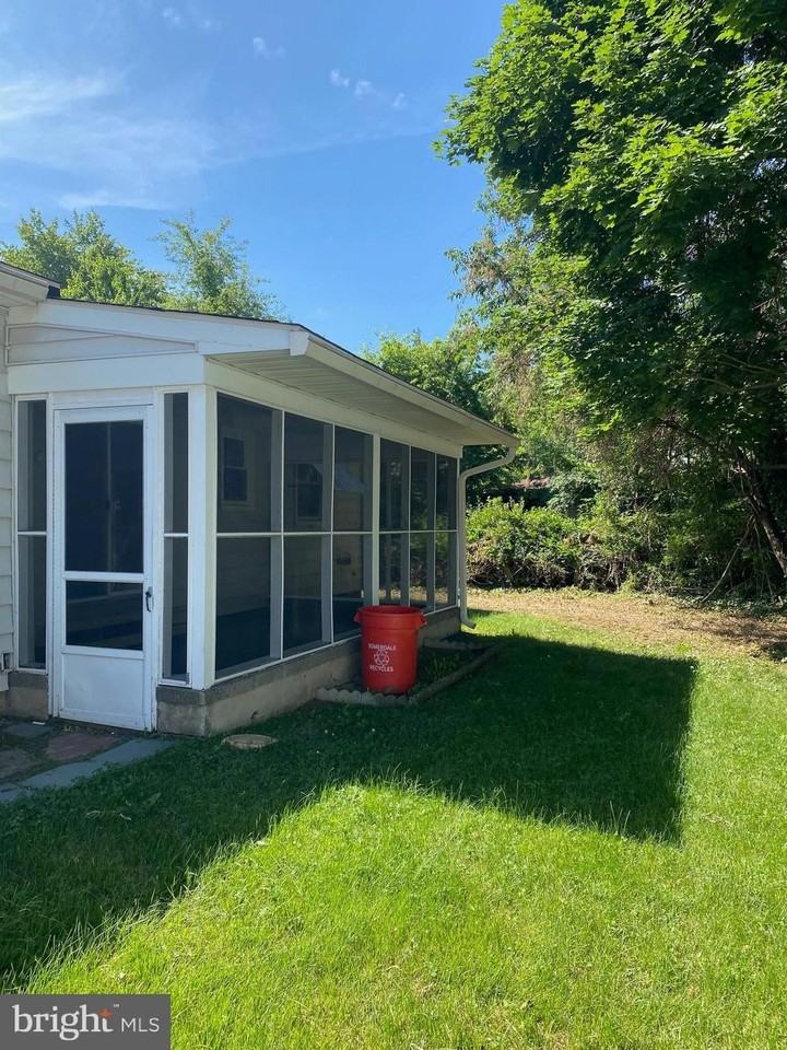 401 Glendale Dr - Photo 6 of 25