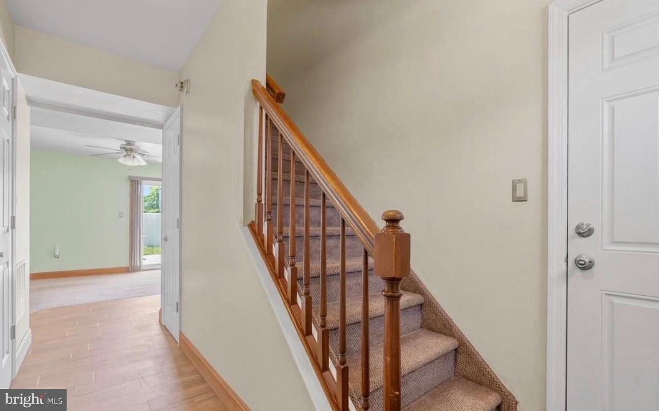 64 Hampton Gate Dr - Photo 3 of 16