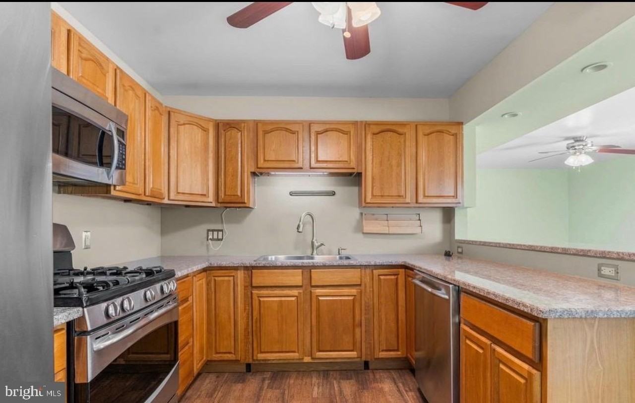 64 Hampton Gate Dr - Photo 7 of 16