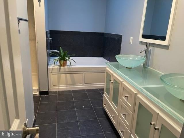 18 Tynemouth Ct - Photo 7 of 11