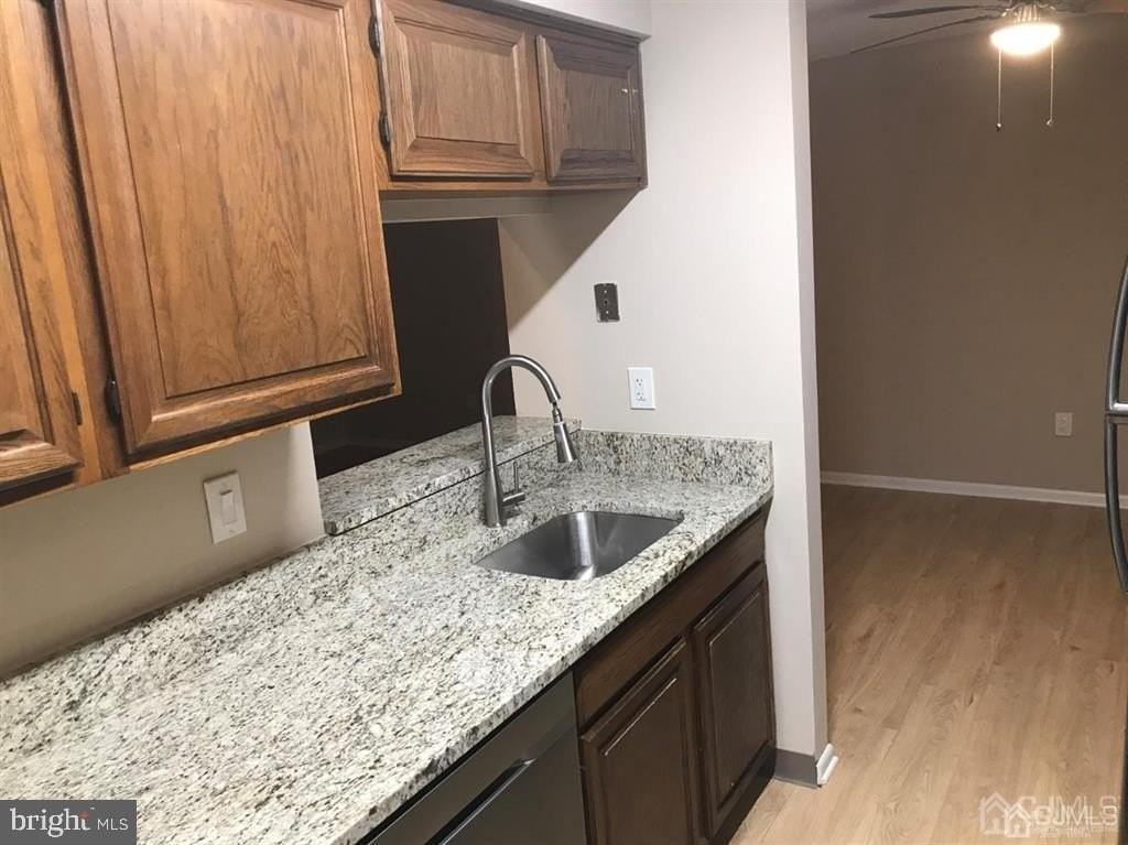 4811 Ravens Crest Dr - Photo 5 of 18