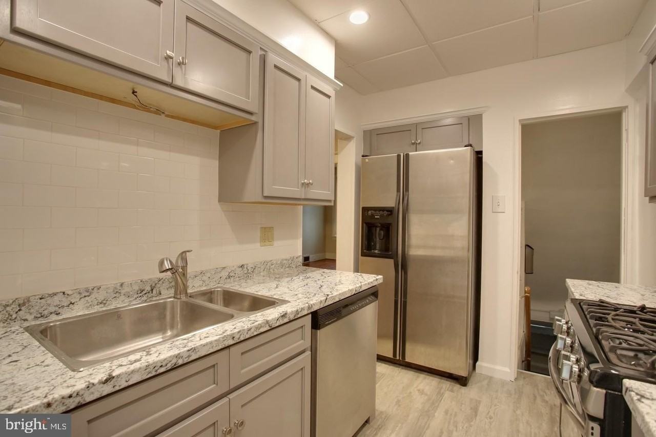 420 Sunset Rd - Photo 4 of 8