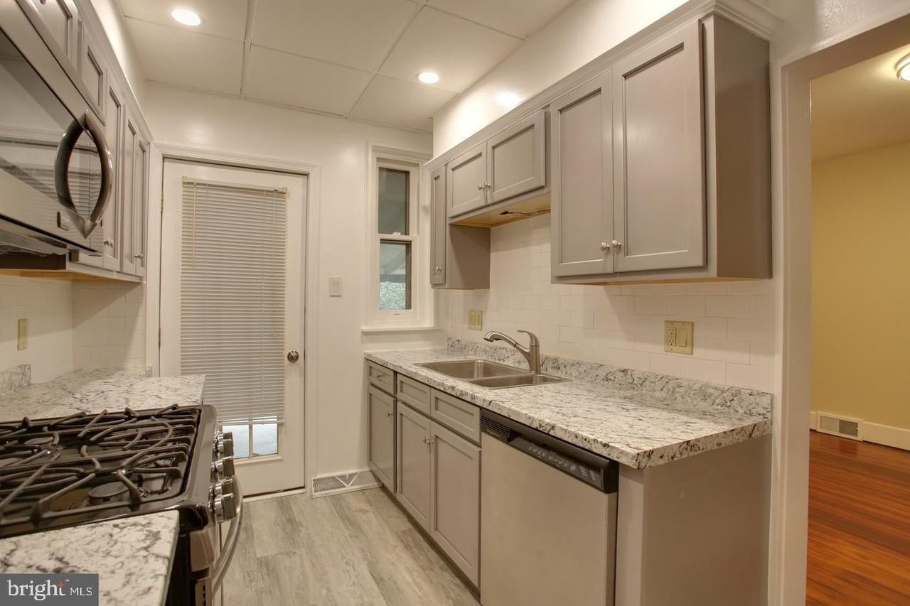 420 Sunset Rd - Photo 5 of 8
