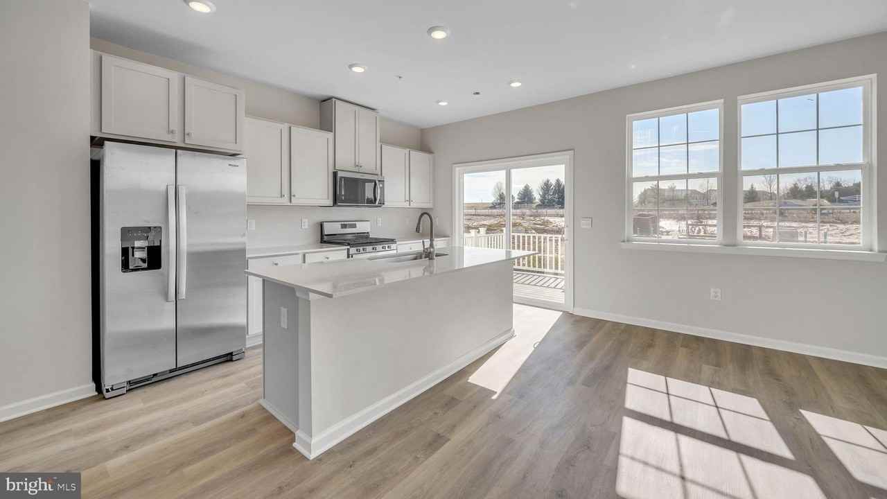 178 Bell Ct - Photo 4 of 50