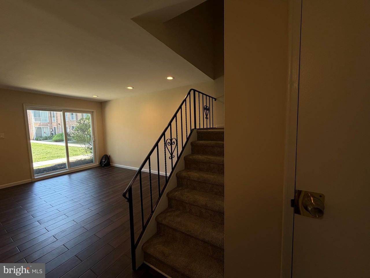 406 Brandywine Ct - Photo 3 of 11
