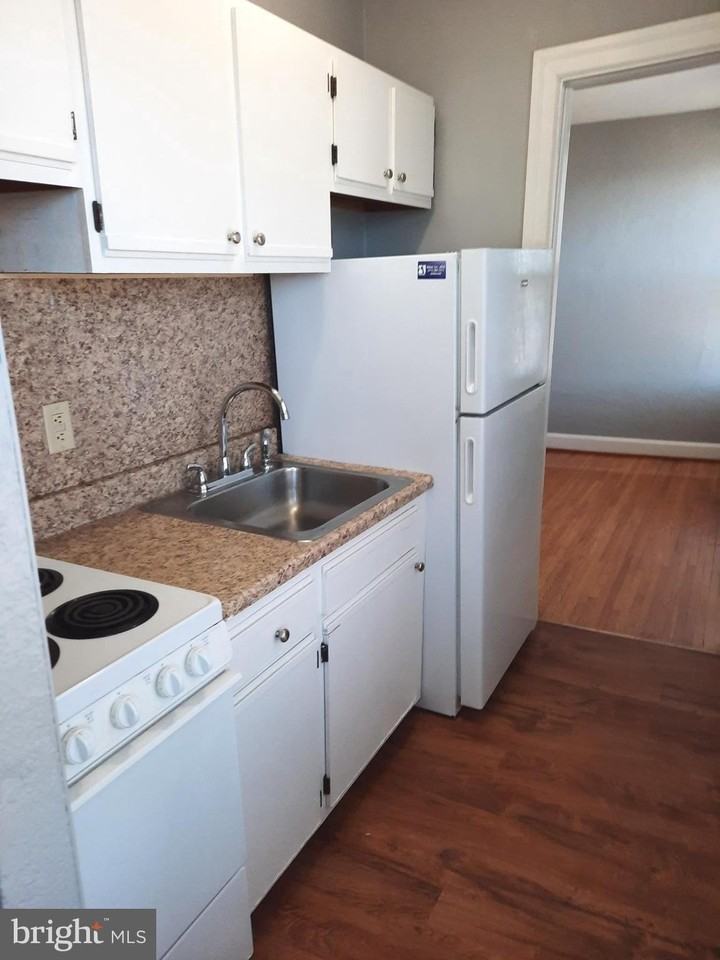 12 S Filbert St #C9 - Photo 6 of 8