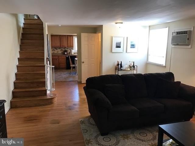 509 Maple St - Photo 2 of 16
