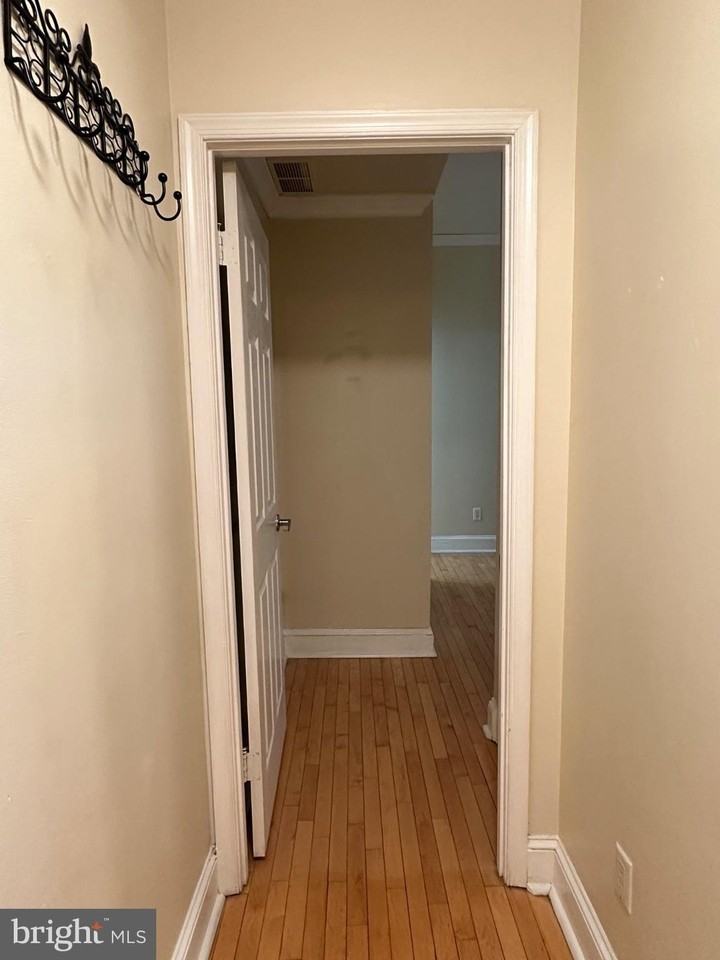 126 Arch St - Photo 6 of 25