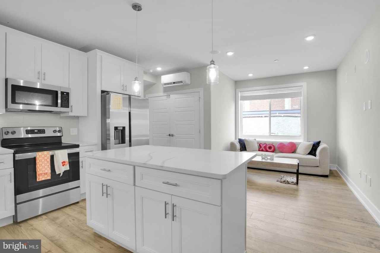 2209 N Broad St #201