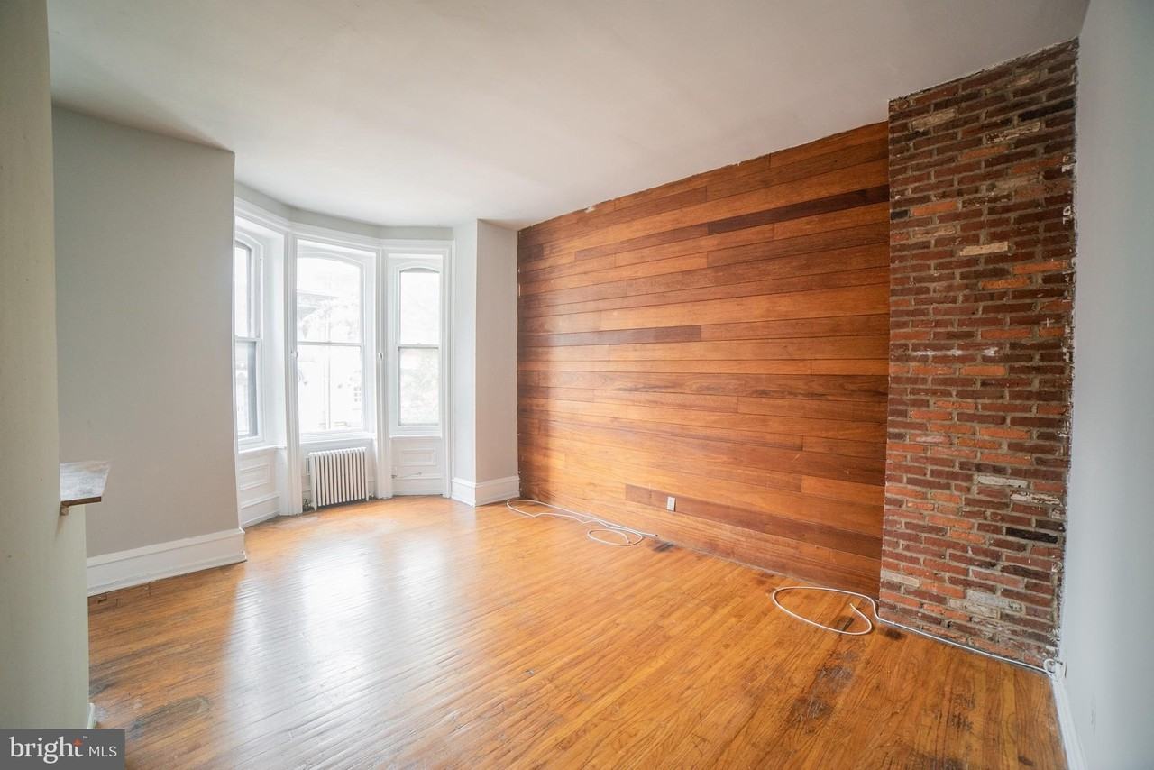 2108 Pine St #2F - Photo 2 of 11