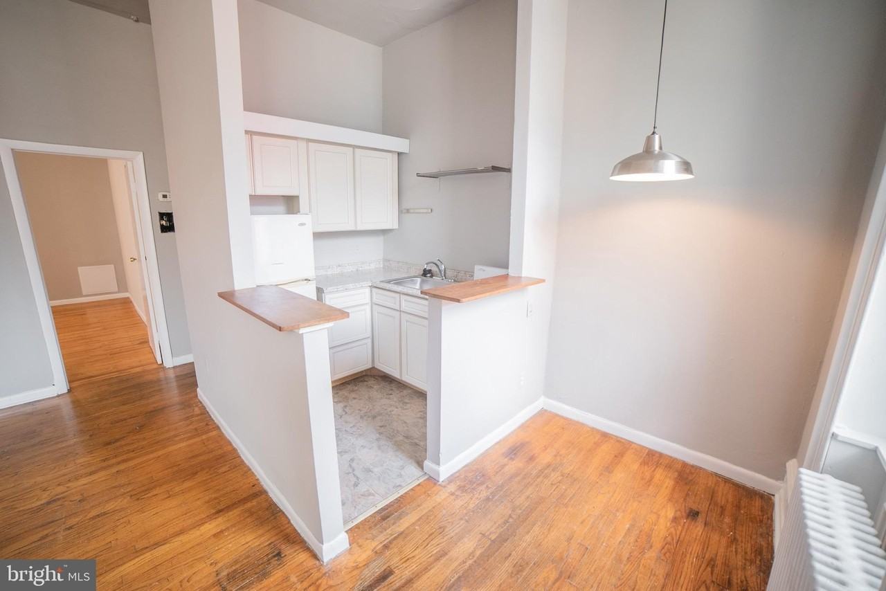 2108 Pine St #2F - Photo 4 of 11