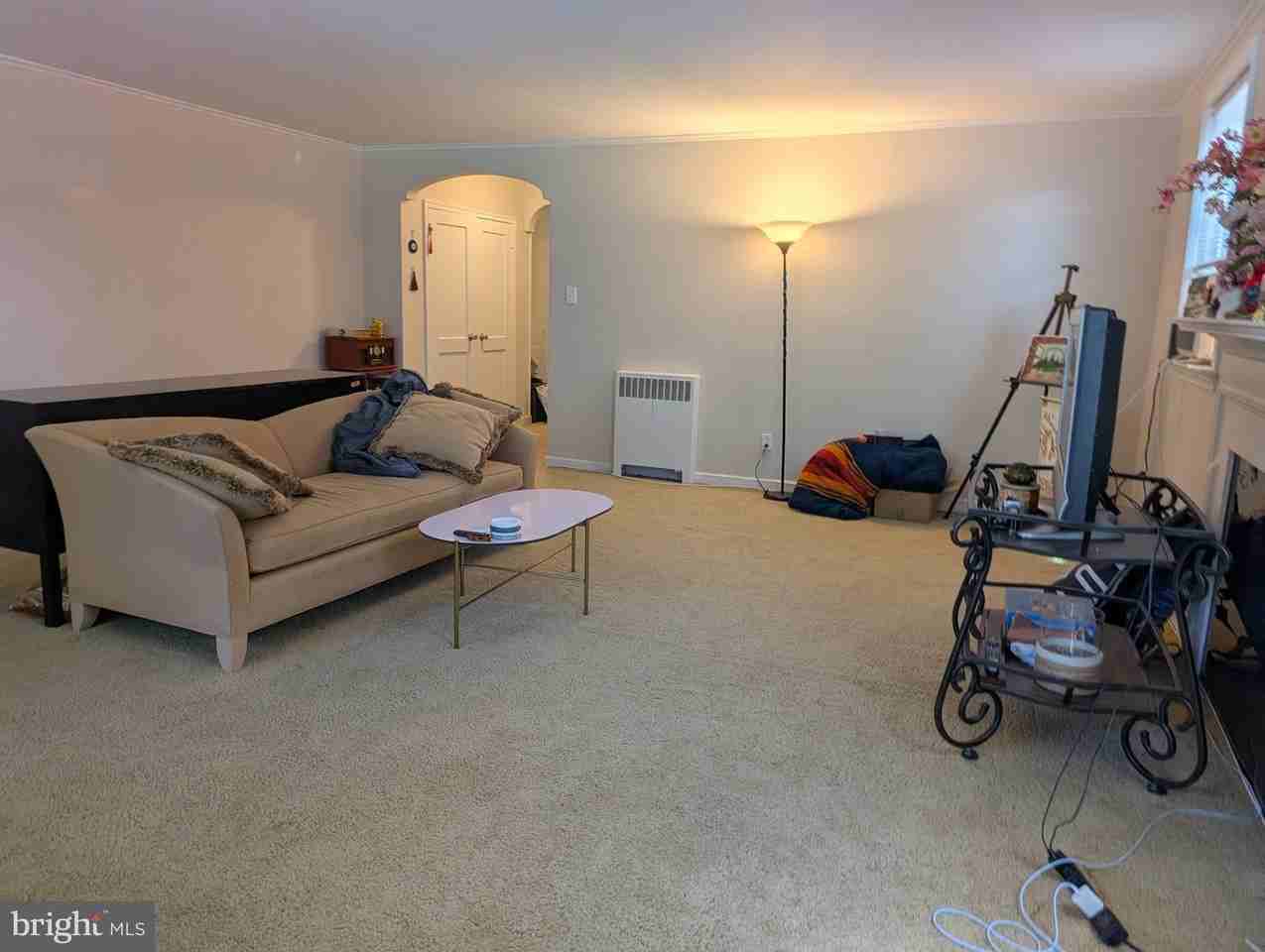 2433 N 50th St #1stFL - Photo 3 of 11