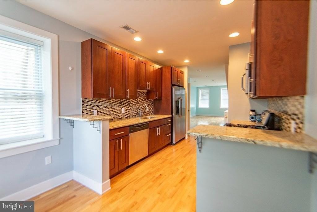2147 Ellsworth St - Photo 5 of 23