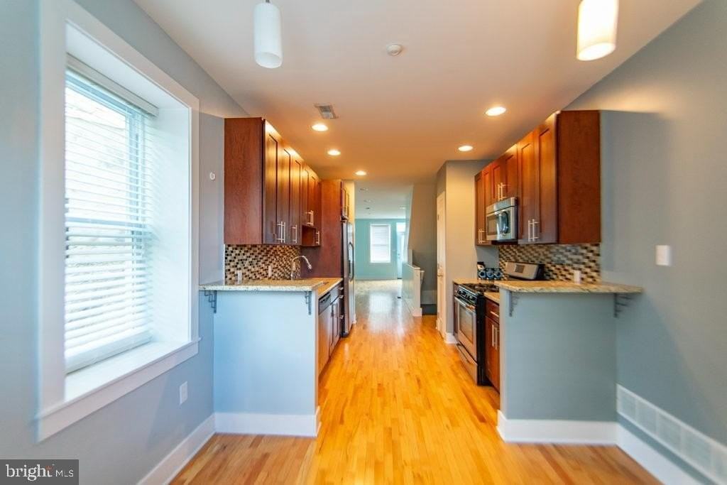 2147 Ellsworth St - Photo 6 of 23