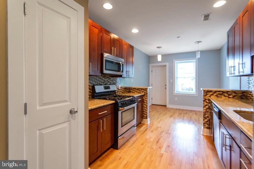 2147 Ellsworth St - Photo 7 of 23