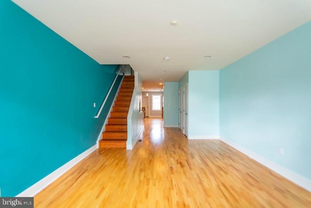 2147 Ellsworth St - Photo 3 of 23