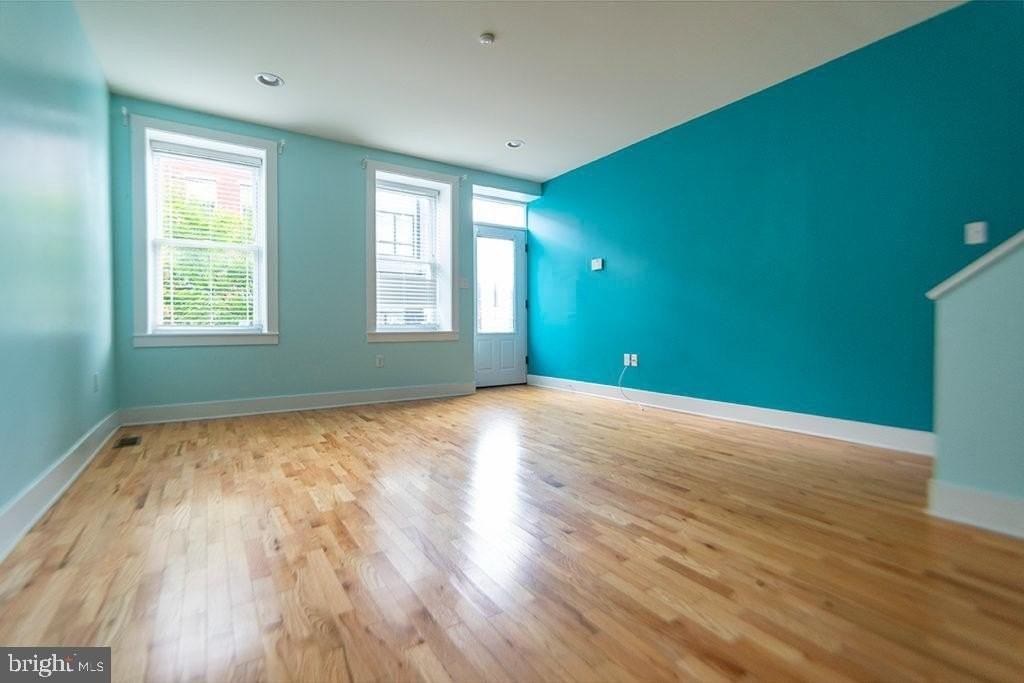 2147 Ellsworth St - Photo 4 of 23