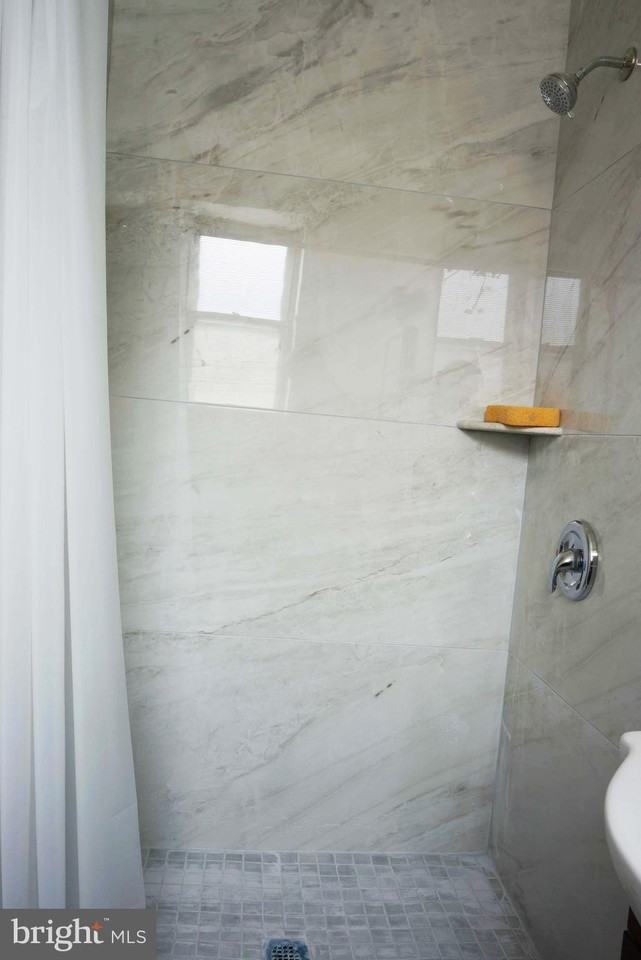 2601 S Iseminger St #1stFL - Photo 4 of 15