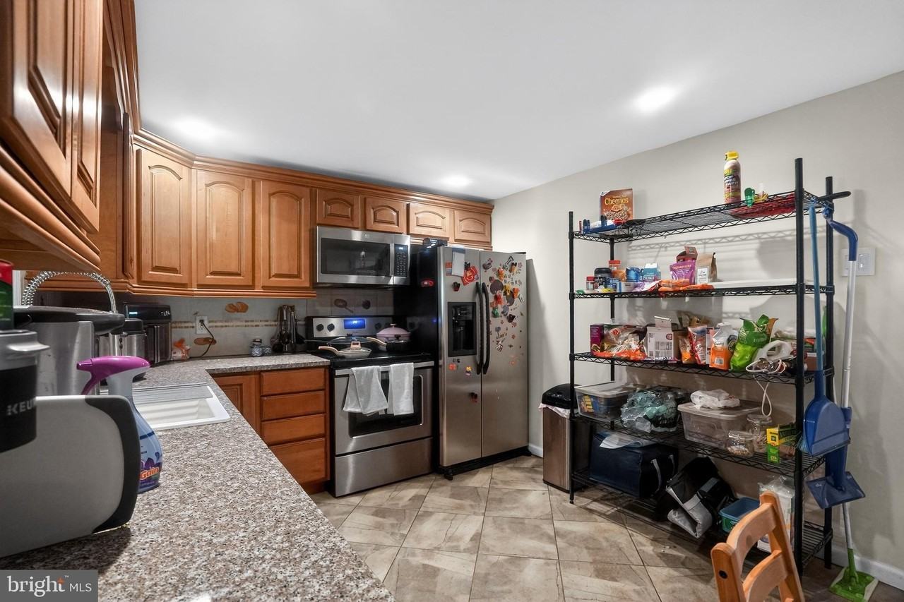 4739 Smick St - Photo 4 of 33