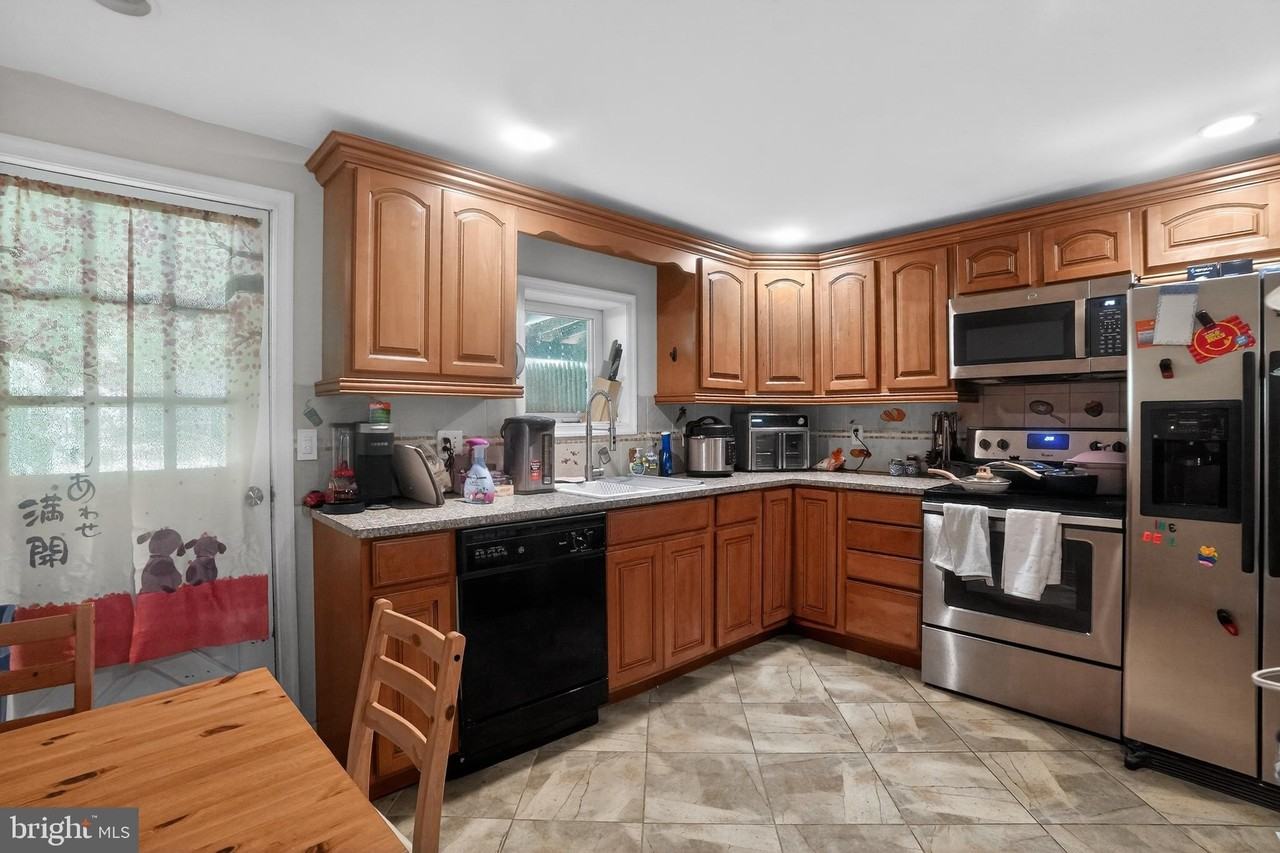 4739 Smick St - Photo 6 of 33
