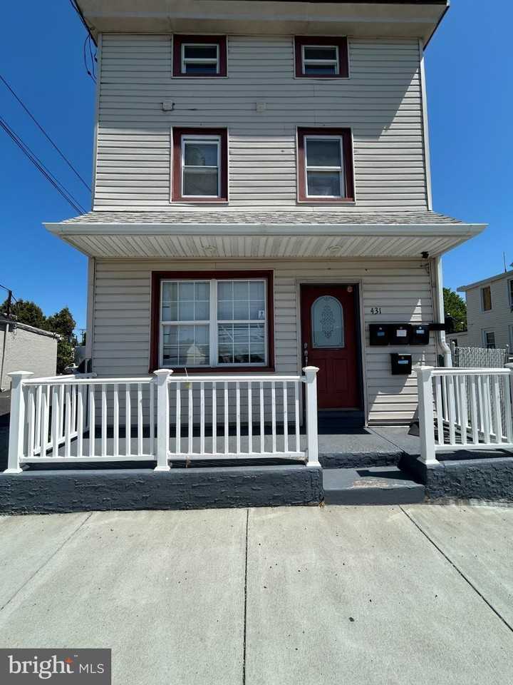 431 Rhawn St
