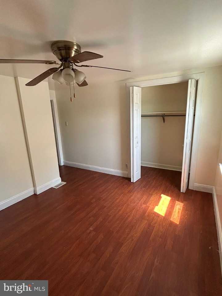 431 Rhawn St - Photo 6 of 12