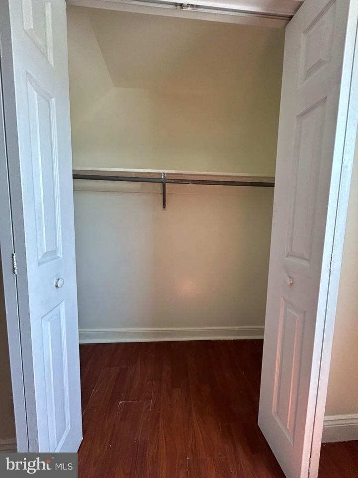 431 Rhawn St - Photo 7 of 12