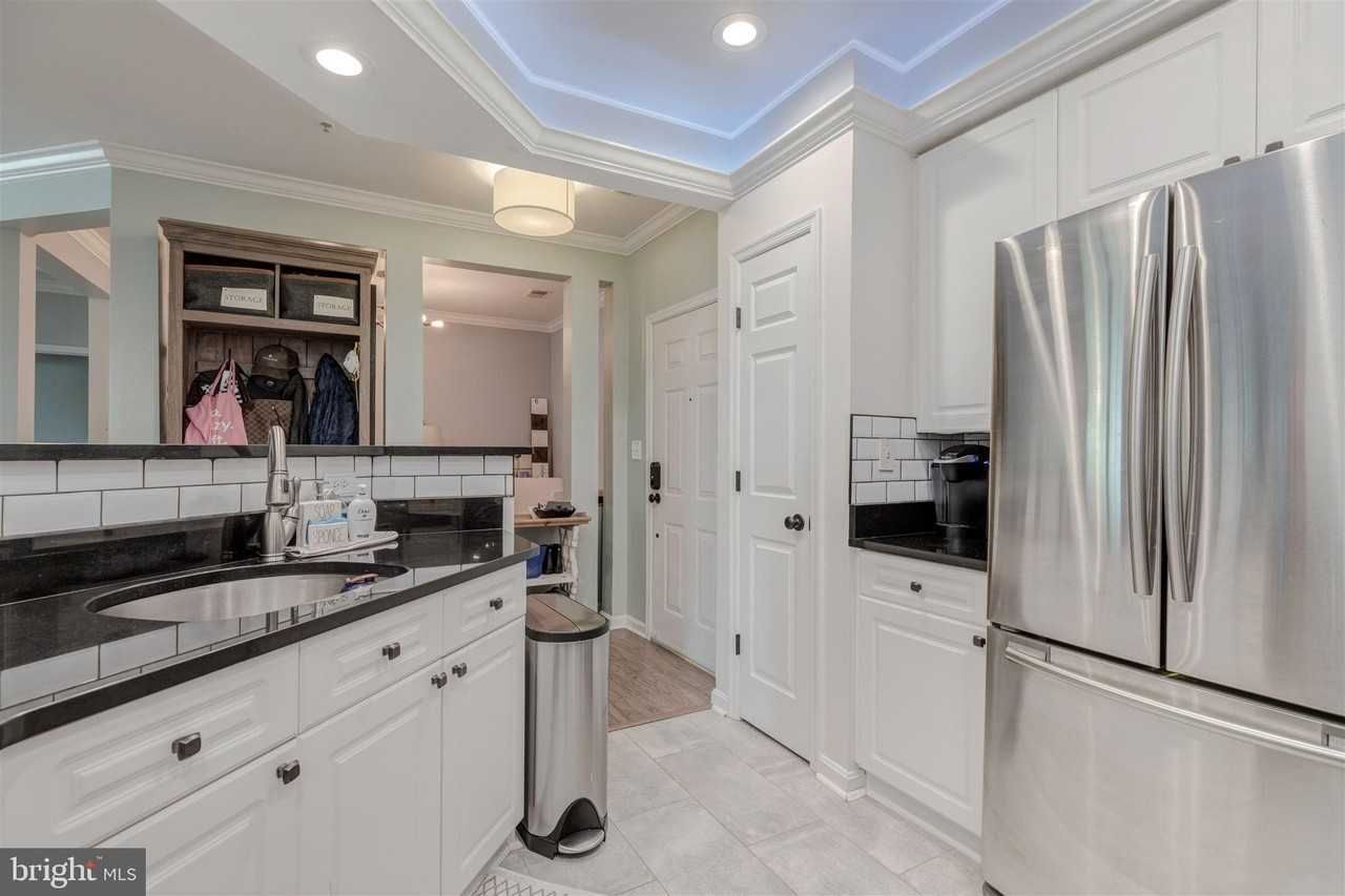 5112 Donovan Dr #102 - Photo 7 of 28