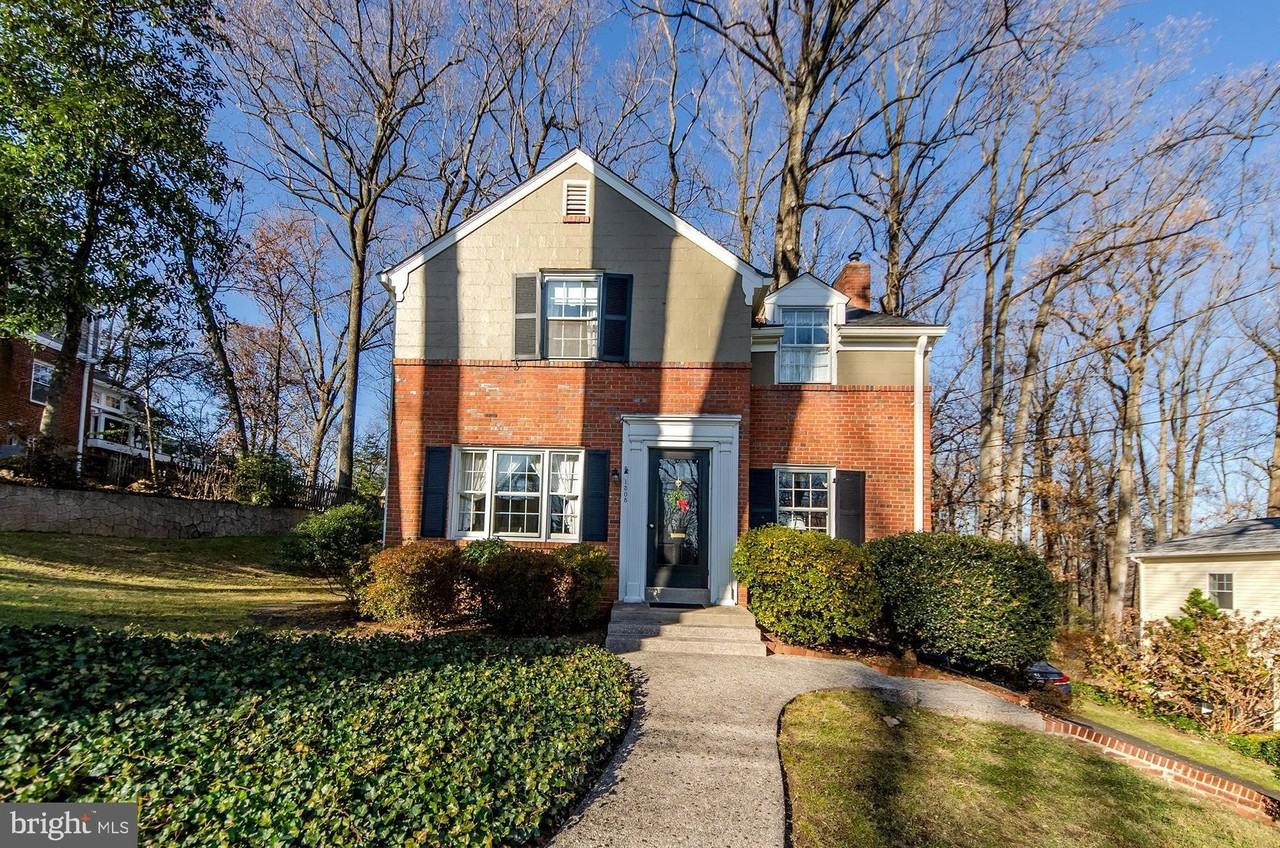 1308 Tracy Pl - Photo 4 of 46