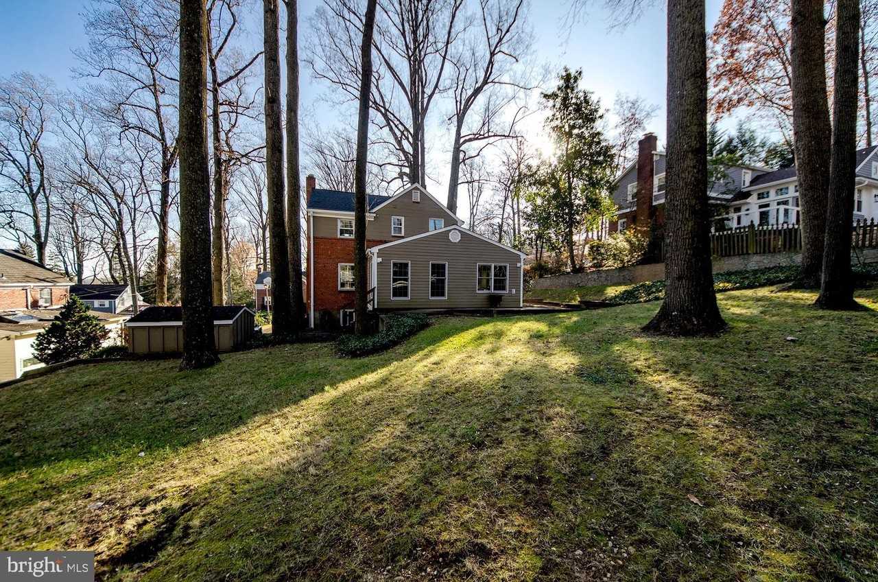 1308 Tracy Pl - Photo 5 of 46