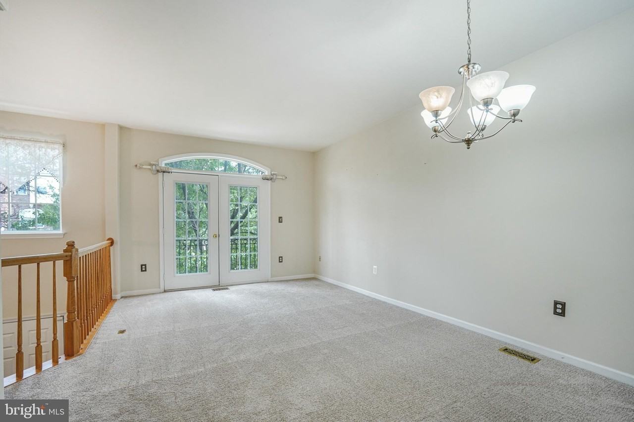 1606 Wilcox Ave - Photo 5 of 41