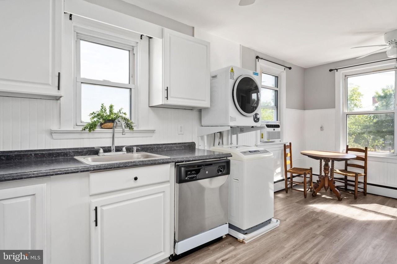 205B Canal St - Photo 6 of 22