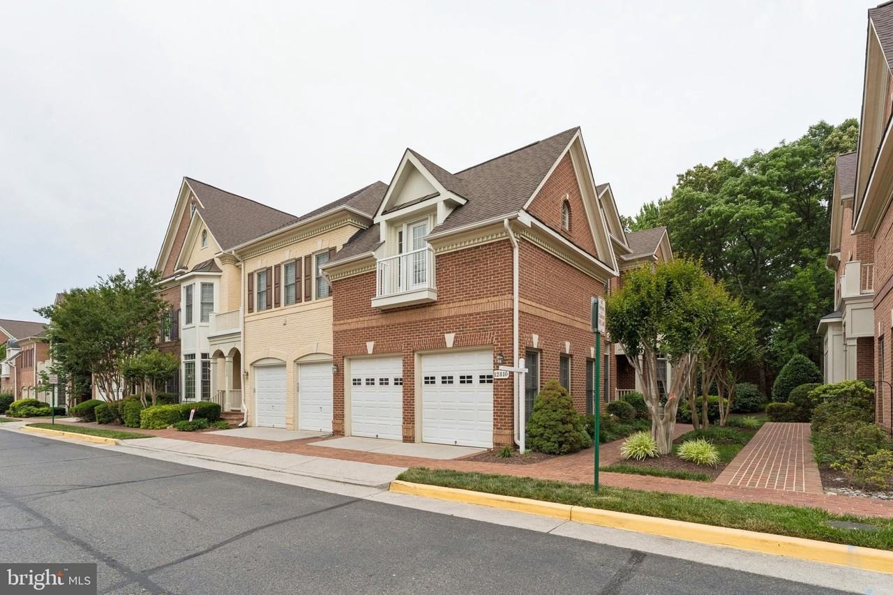 12810 Falcon Wood Pl - Photo 2 of 33