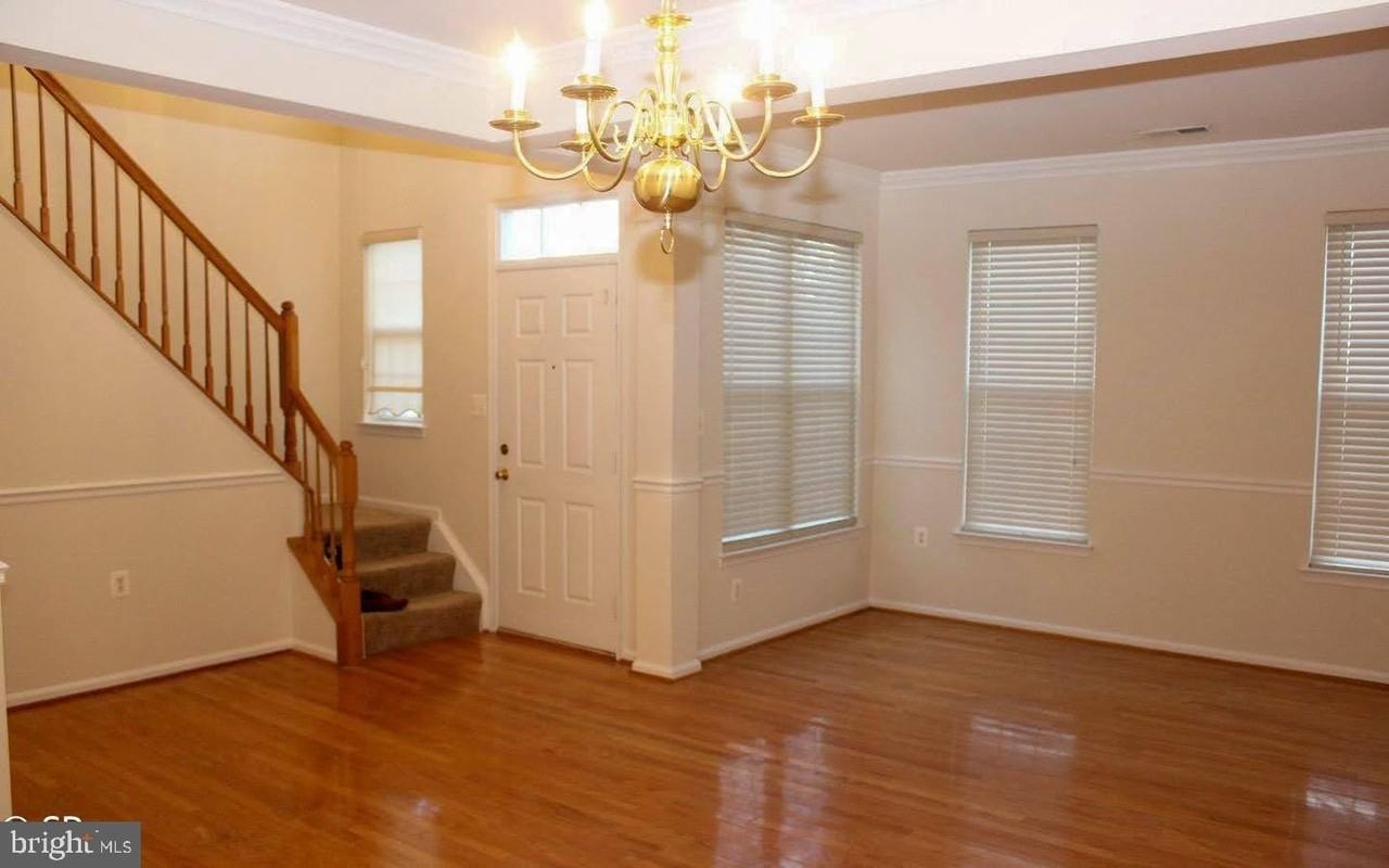 20962 Albion Ln - Photo 3 of 27