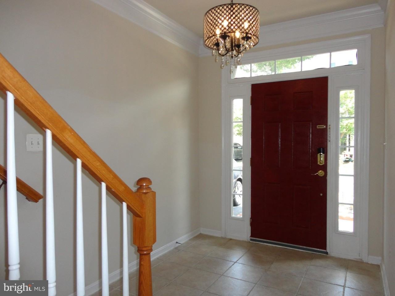 24699 Kings Canyon Sq - Photo 4 of 50