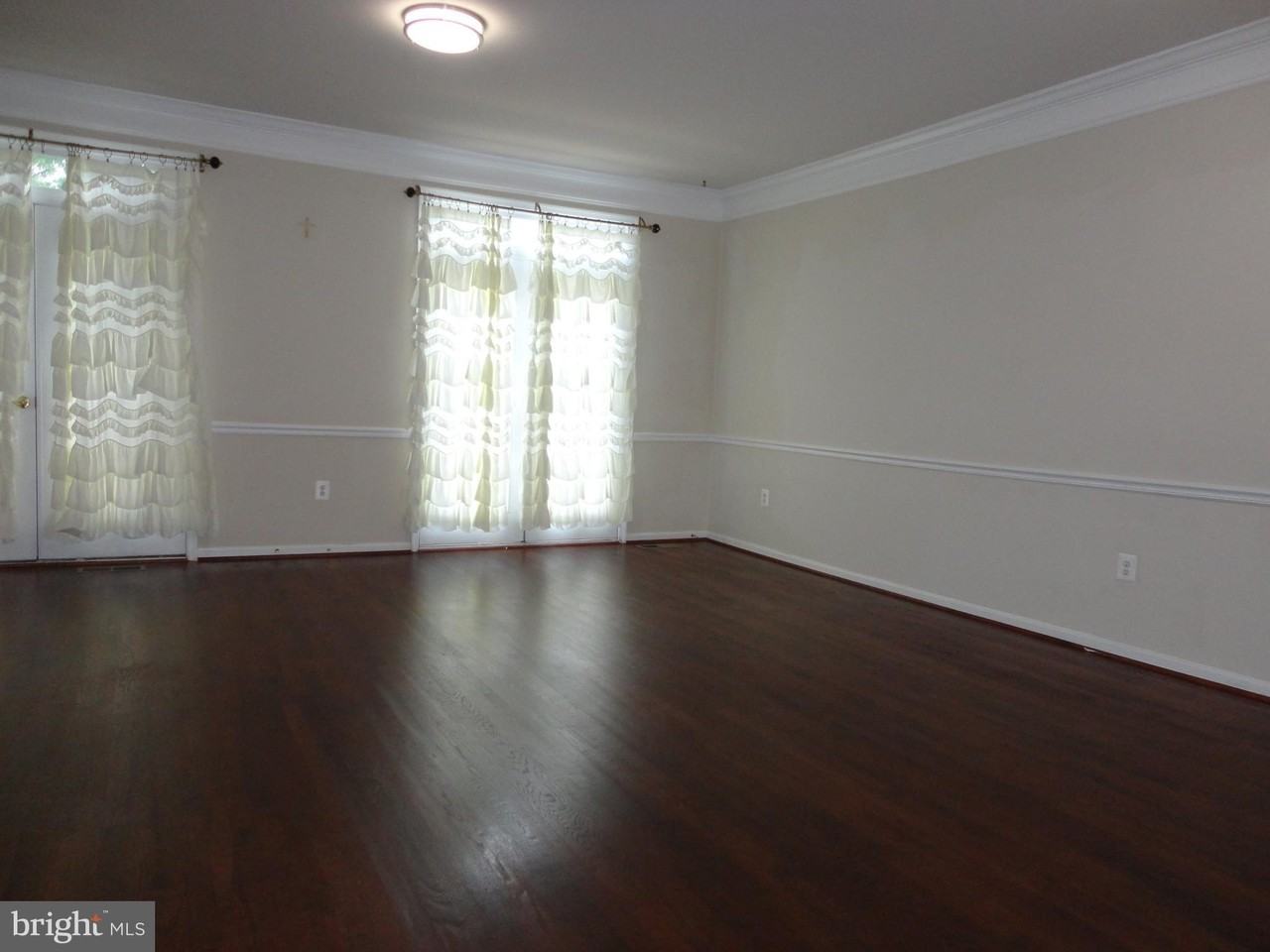 24699 Kings Canyon Sq - Photo 7 of 50
