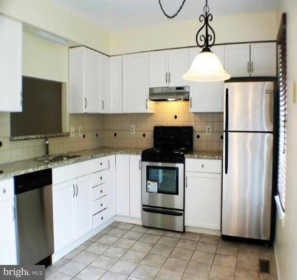 7803 Brookview Ct - Photo 4 of 25