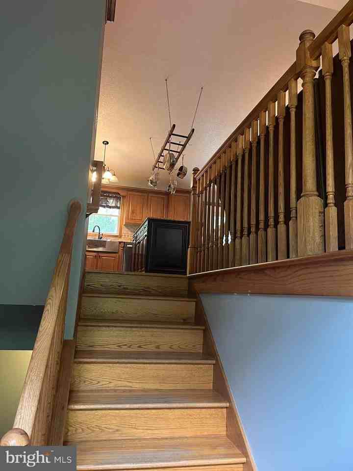 65 Bentley Dr - Photo 4 of 29