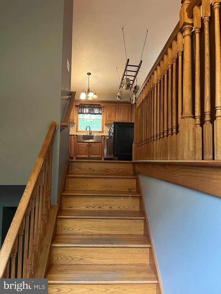 65 Bentley Dr - Photo 5 of 29