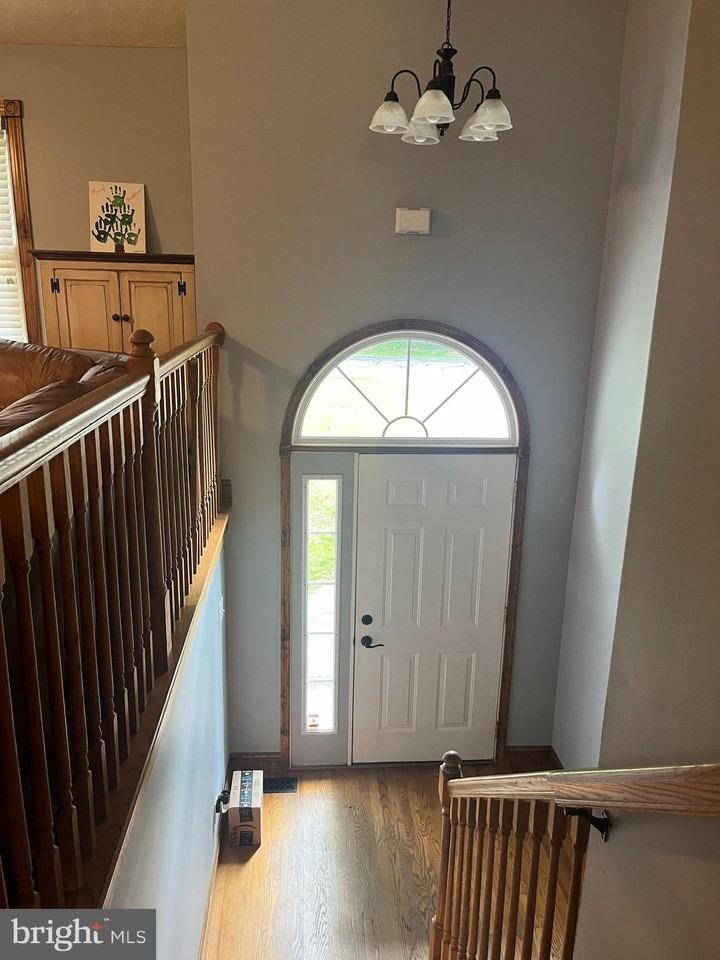 65 Bentley Dr - Photo 4 of 29
