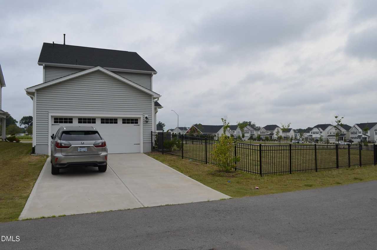 328 Edge Of Auburn Blvd - Photo 3 of 45