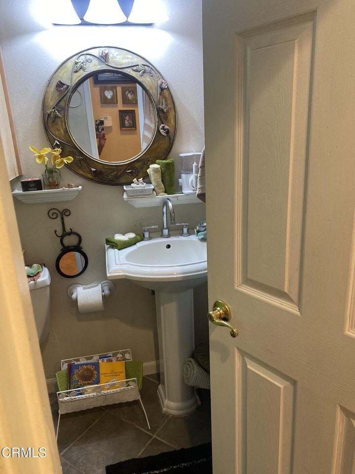 2521 Oarfish Ln - Photo 7 of 17
