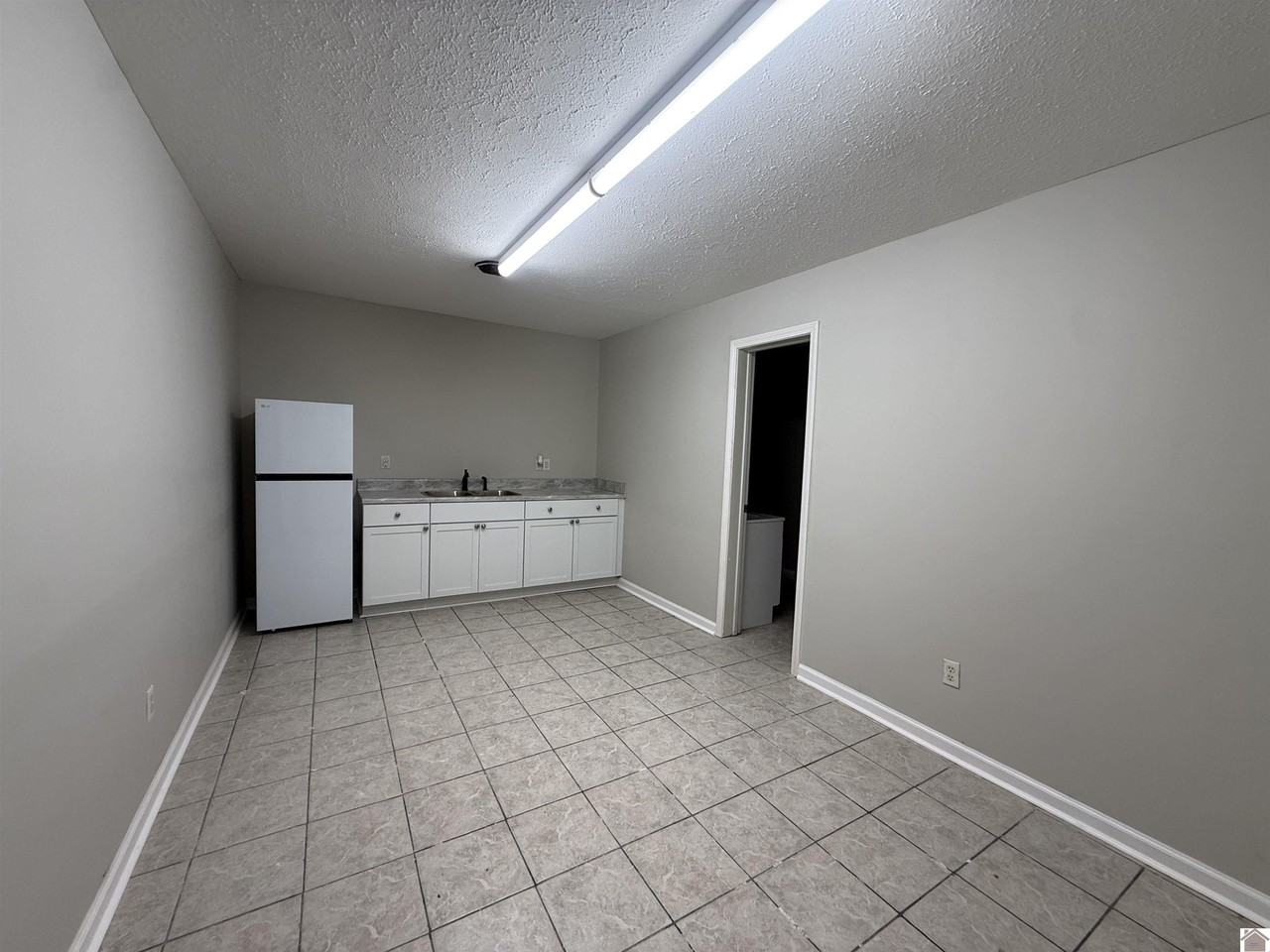 627 N 4th St - Photo 6 of 13