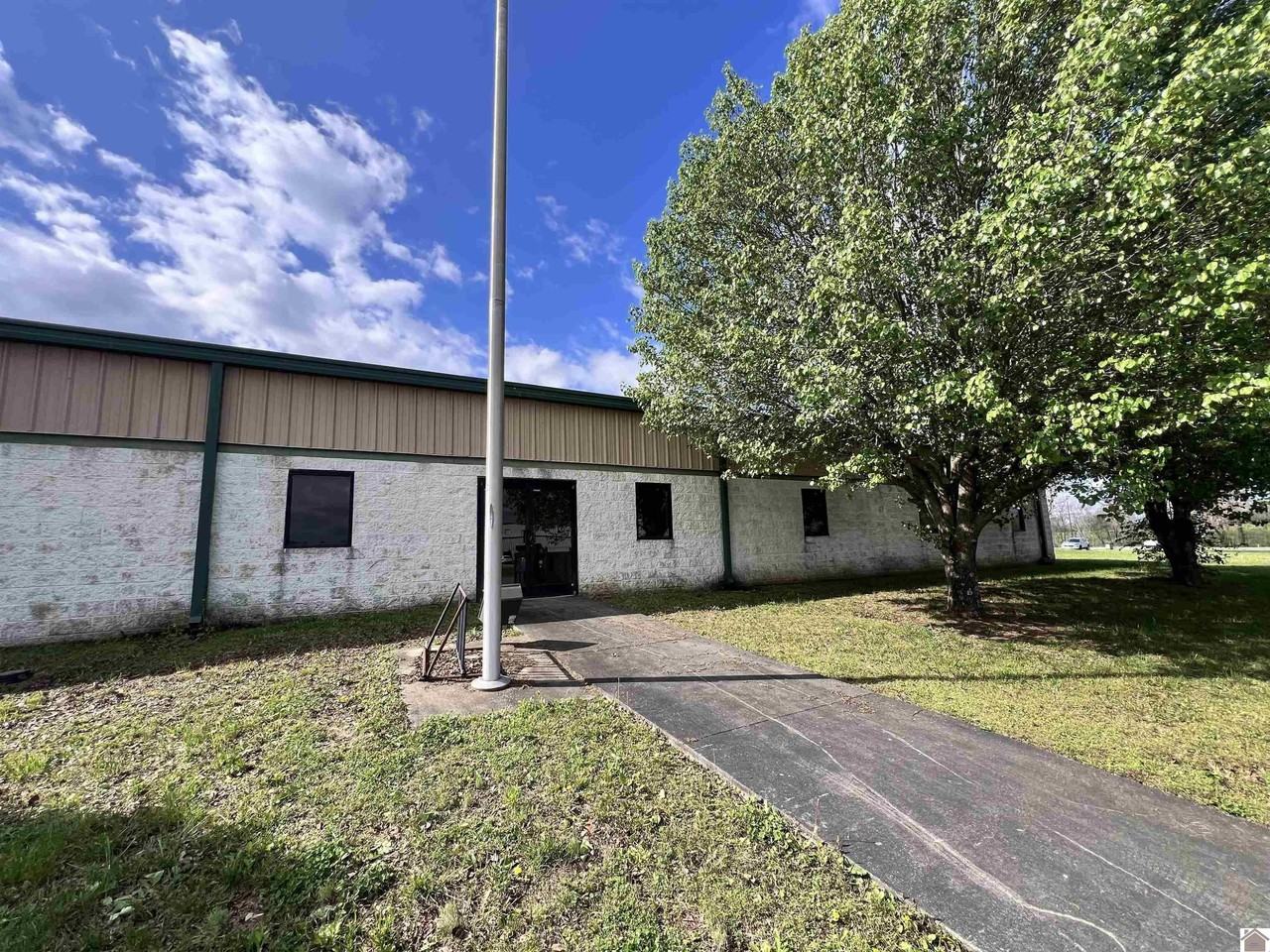 5326 Industrial Park Dr - Photo 2 of 7