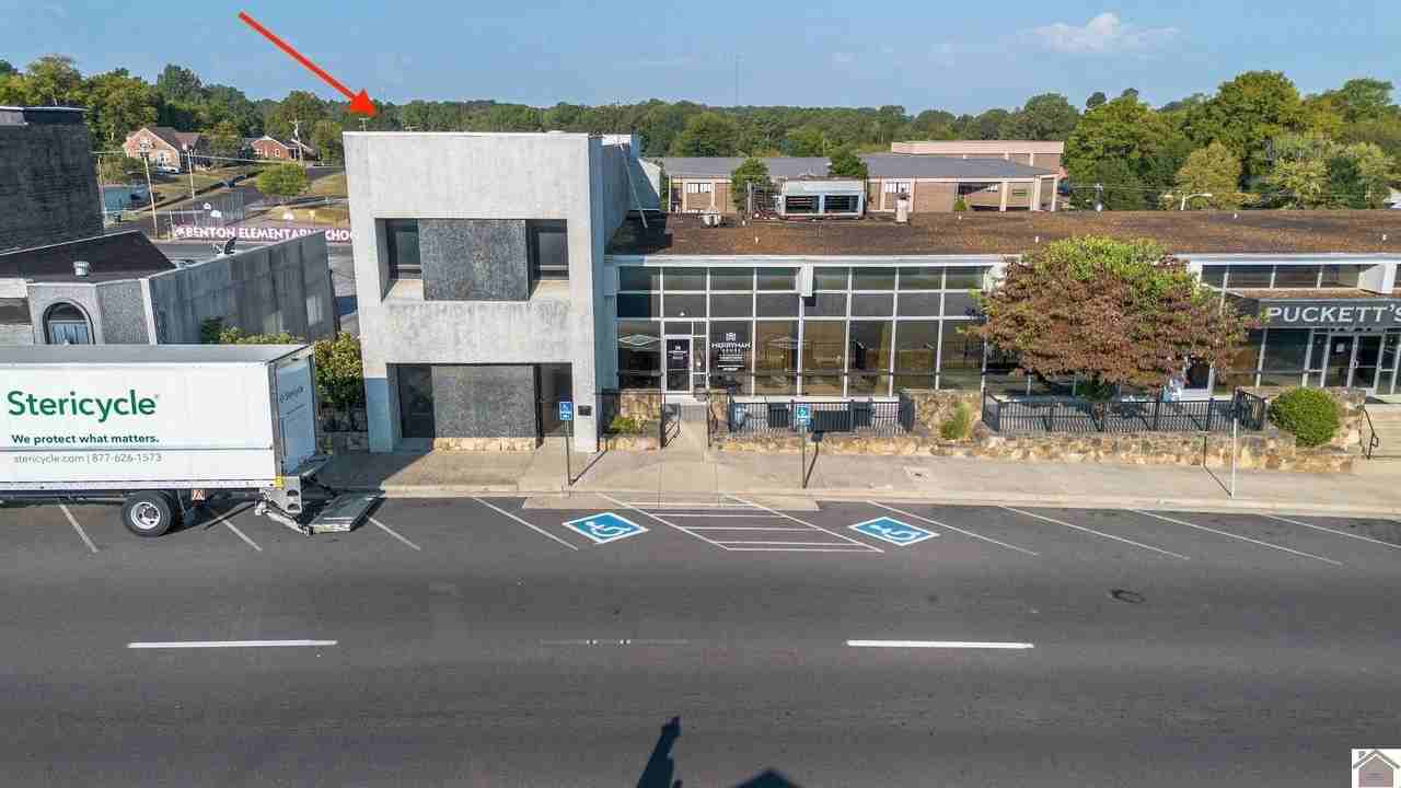 1016 Main St